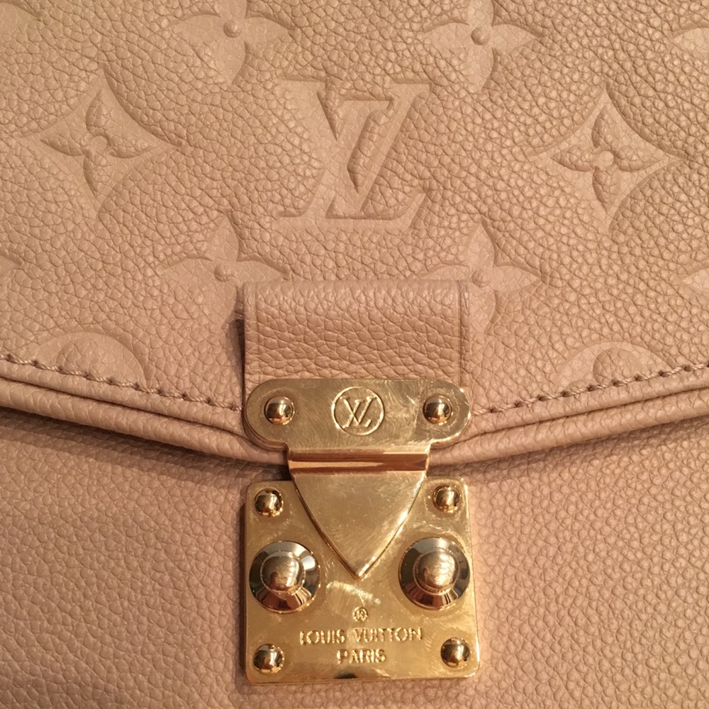 SOLD OUT MINT CONDITION Louis Vuitton Bag - Picture 6 of 6
